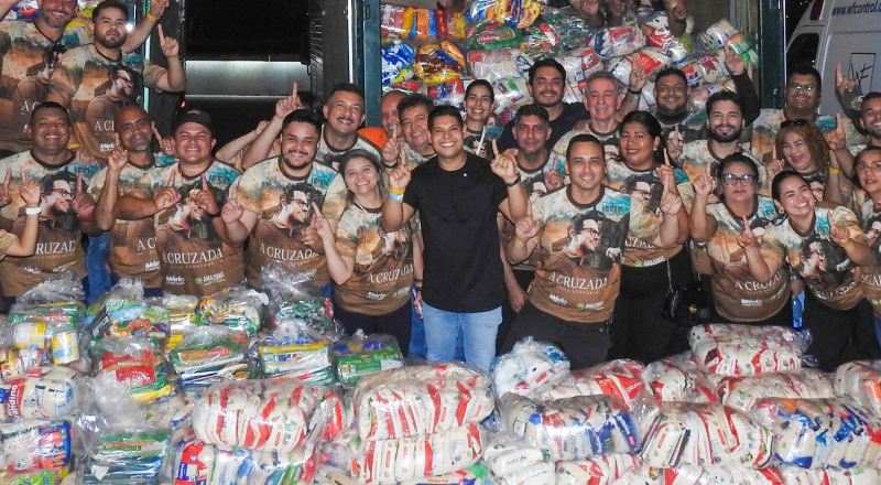 Dep. Mário César Filho comemora arrecadação de 15 toneladas de alimentos com Deive Leonardo na Arena da Amazônia