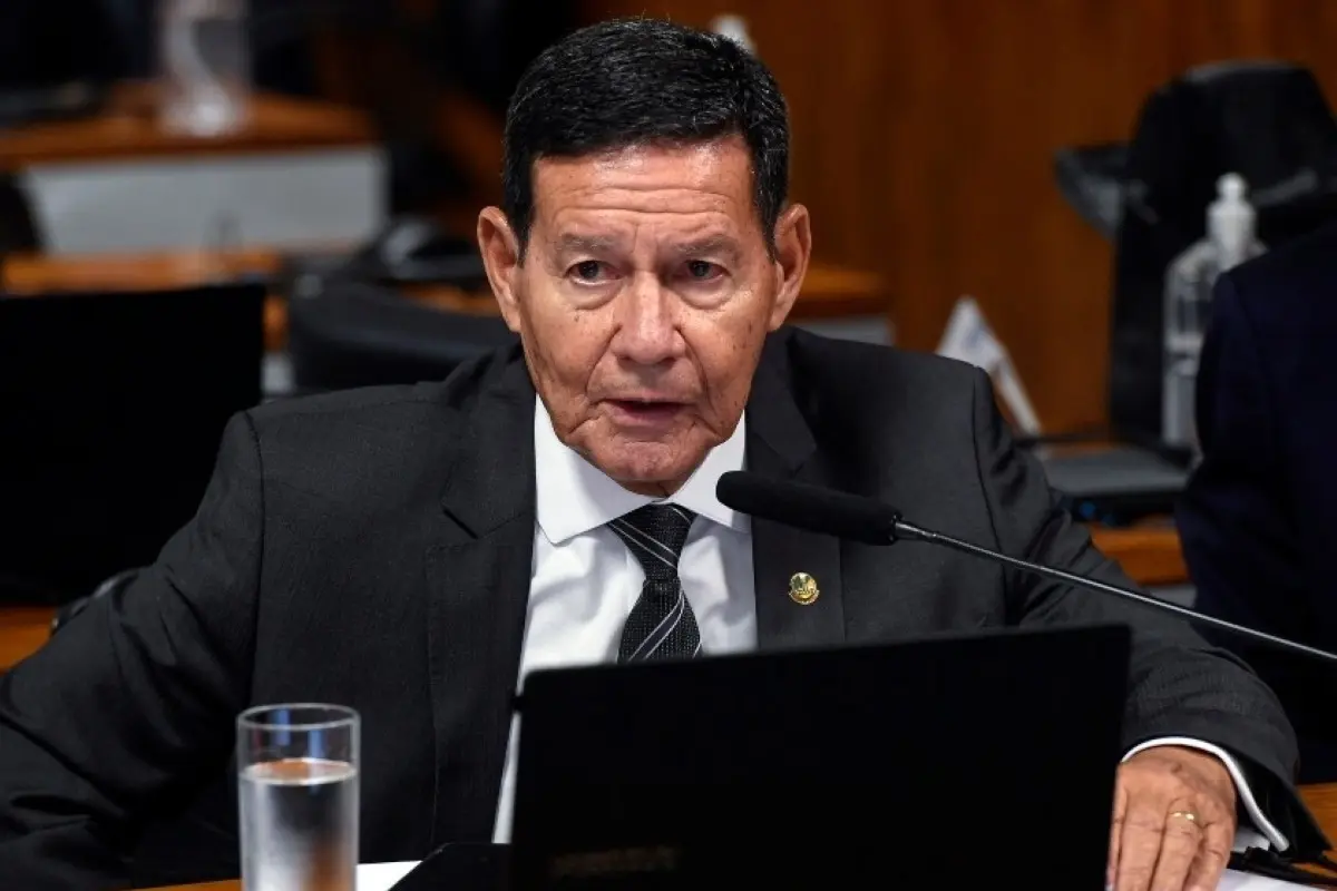 Senador Hamilton Mourão, que se encontrou com o Ex-Presidente Michel Temer
