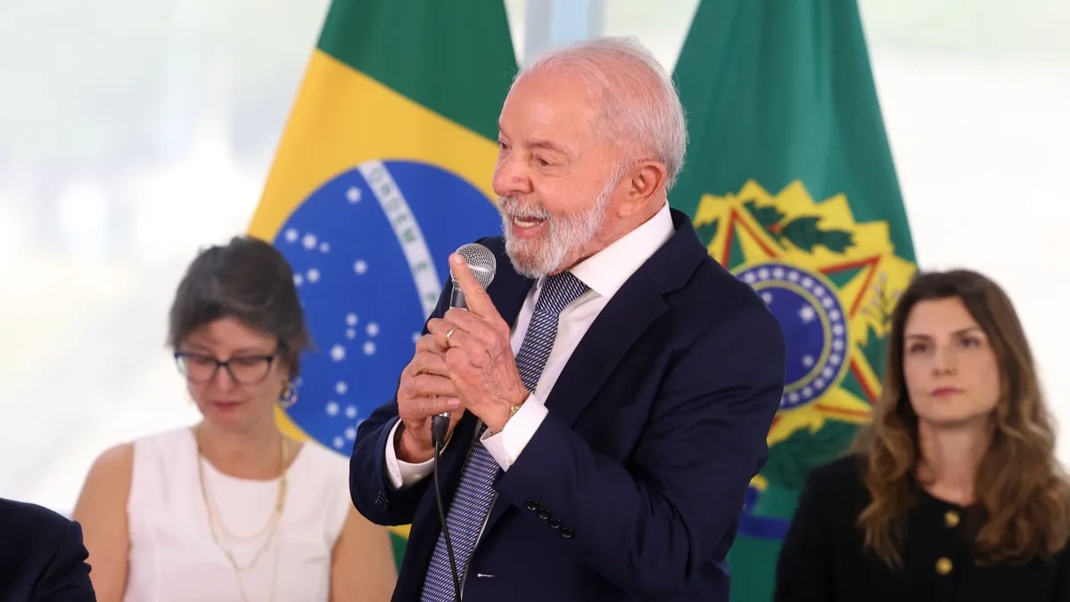 Lula sinaliza disposição para diálogo diplomático com Trump