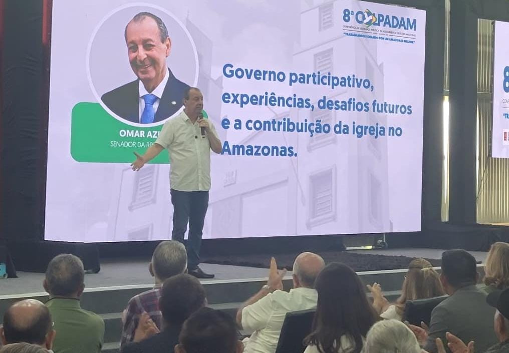 Omar Aziz falando ao público - Omar Aziz busca apoio evangélico para governador do Amazonas em 2026