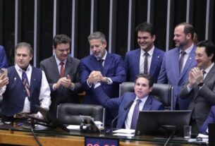 Presidente Hugo Motta no plenário da câmara - Isenção do IR até R$ 5 mil tem voto unânime da bancada do Amazonas