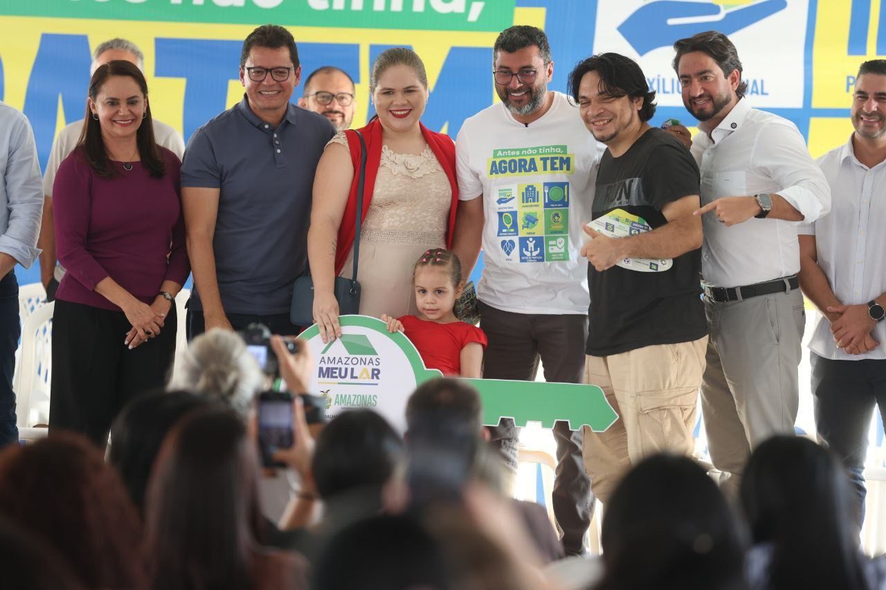 Wilson Lima Entrega Apartamentos para 48 Famílias Pelo Meu Lar