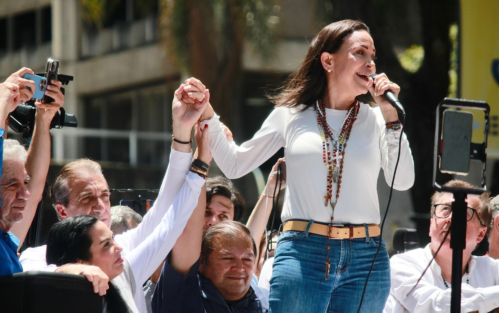 Imagem mostra María Corina Machado, vencedora do Nobel da Paz 2025 - María Corina Machado Vence Trump e Ganha Nobel da Paz 2025