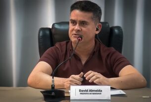 Imagem mostra Prefeito de Manaus David Almeida - David Almeida e Omar Aziz: Prefeito Ameaça Retirar Apoio em 2026