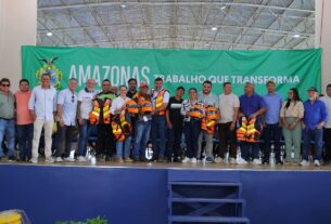 Detran-AM Entrega Kits de Segurança para 250 Mototaxistas em Nova Olinda do Norte