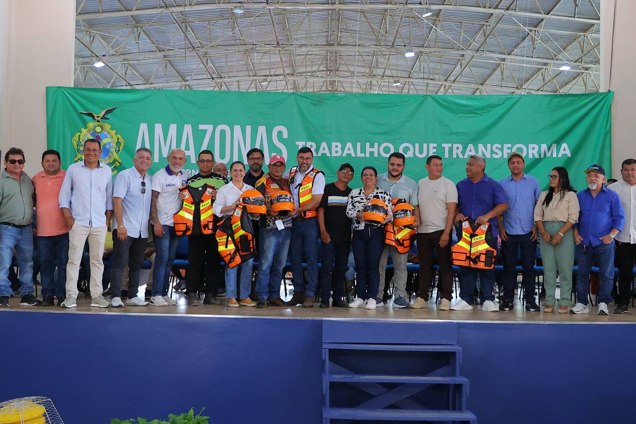 Detran-AM Entrega Kits de Segurança para 250 Mototaxistas em Nova Olinda do Norte