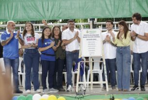 Imagem mostra Governador Wilson Lima em evento em Itacoatiara - Investimentos em Itacoatiara: Governo Entrega Primeira Etapa da AM-010