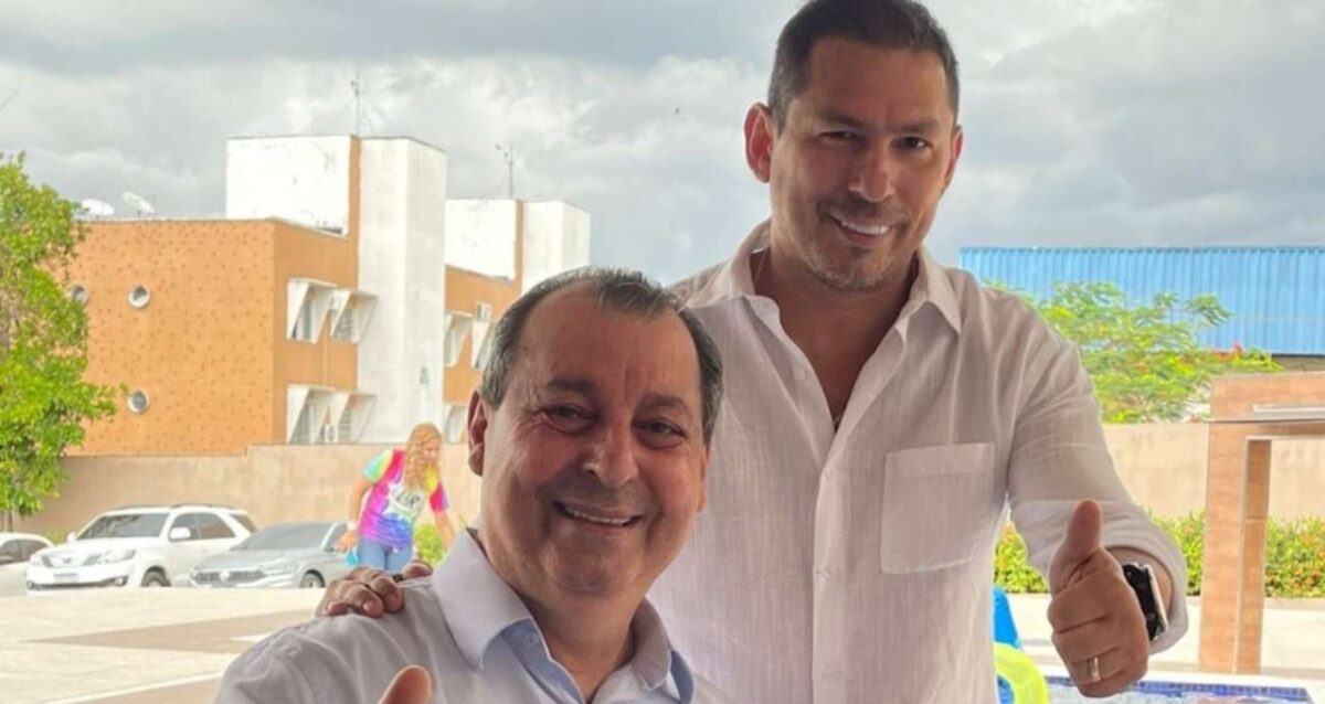 Imagem mostra Omar Aziz e Marcelo Ramos em clima amistoso - Marcelo Ramos e Omar Aziz São Prioridades do PT na Reeleição de Lula